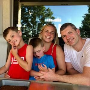 Meet your Posher, Shelly